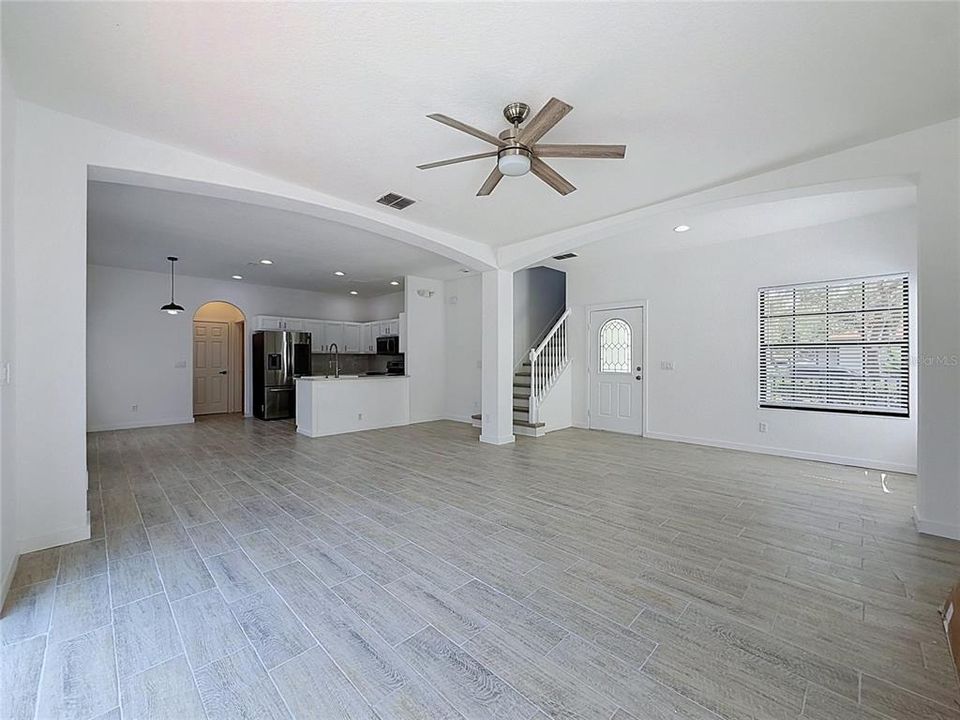 En Venta: $429,900 (4 camas, 2 baños, 2072 Pies cuadrados)