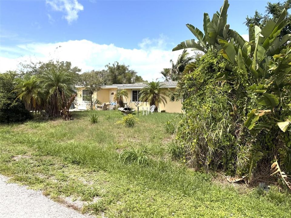 For Sale: $194,000 (3 beds, 1 baths, 1096 Square Feet)