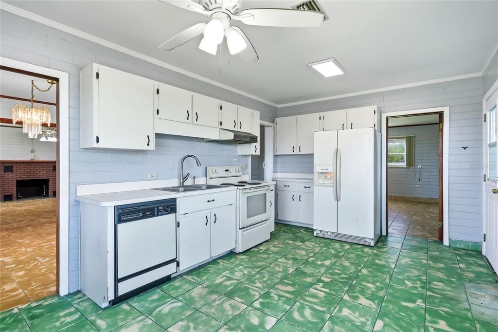 На продажу: $479,999 (4 спален, 3 ванн, 3632 Квадратных фут)