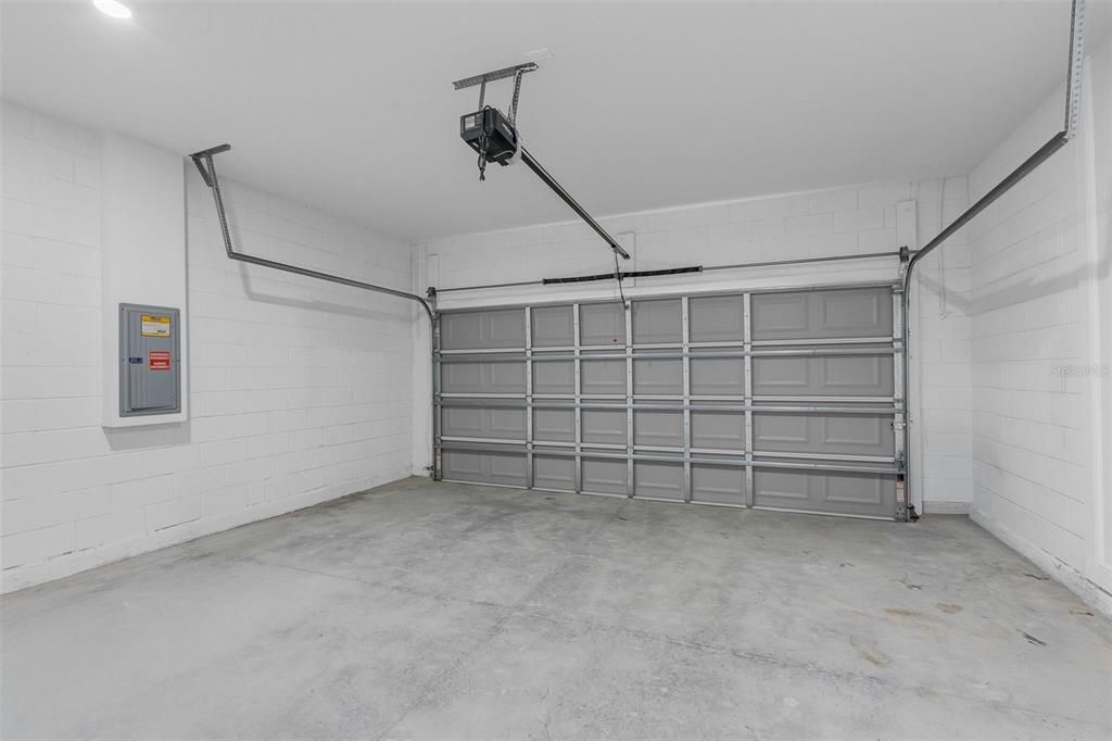 На продажу: $289,990 (4 спален, 2 ванн, 1845 Квадратных фут)