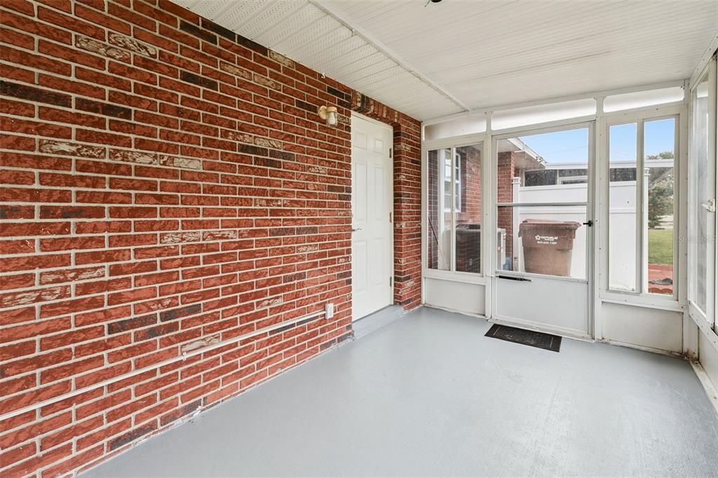 На продажу: $145,000 (2 спален, 2 ванн, 962 Квадратных фут)