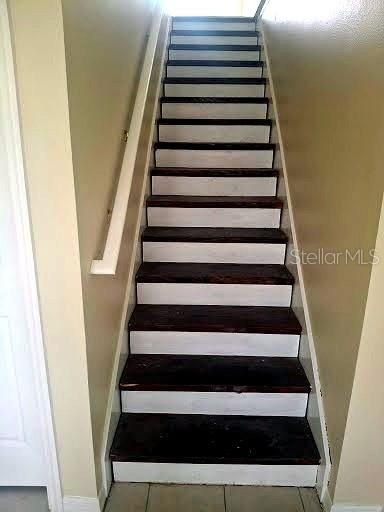 For Rent: $1,800 (3 beds, 2 baths, 1360 Square Feet)