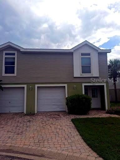 For Rent: $1,800 (3 beds, 2 baths, 1360 Square Feet)