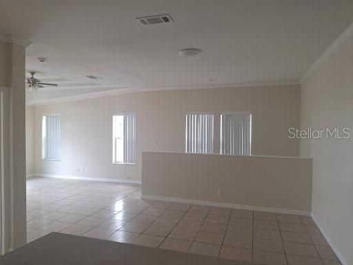 For Rent: $1,800 (3 beds, 2 baths, 1360 Square Feet)