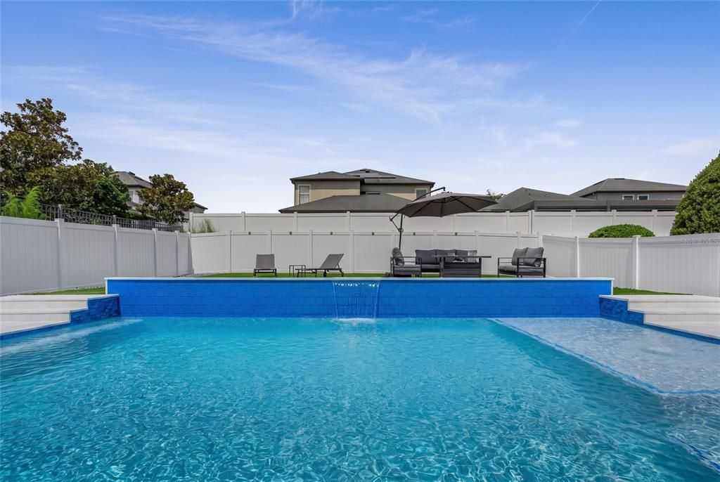En Venta: $859,000 (4 camas, 2 baños, 2990 Pies cuadrados)
