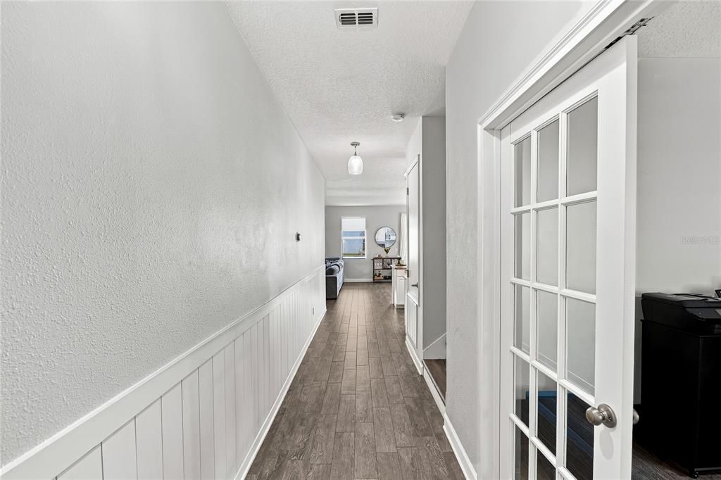 En Venta: $859,000 (4 camas, 2 baños, 2990 Pies cuadrados)