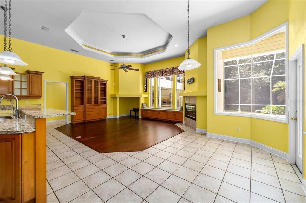 En Venta: $985,000 (5 camas, 4 baños, 3890 Pies cuadrados)