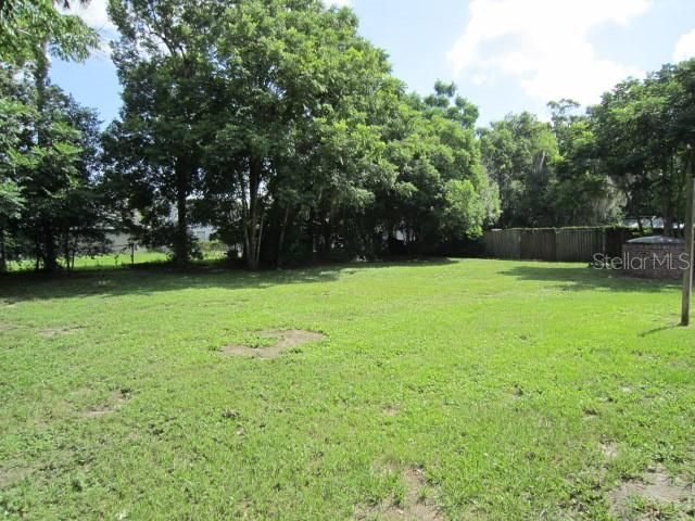Active With Contract: $225,000 (2 beds, 1 baths, 1008 Square Feet)