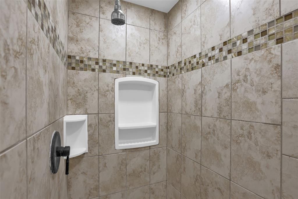 En Venta: $330,000 (3 camas, 2 baños, 1076 Pies cuadrados)