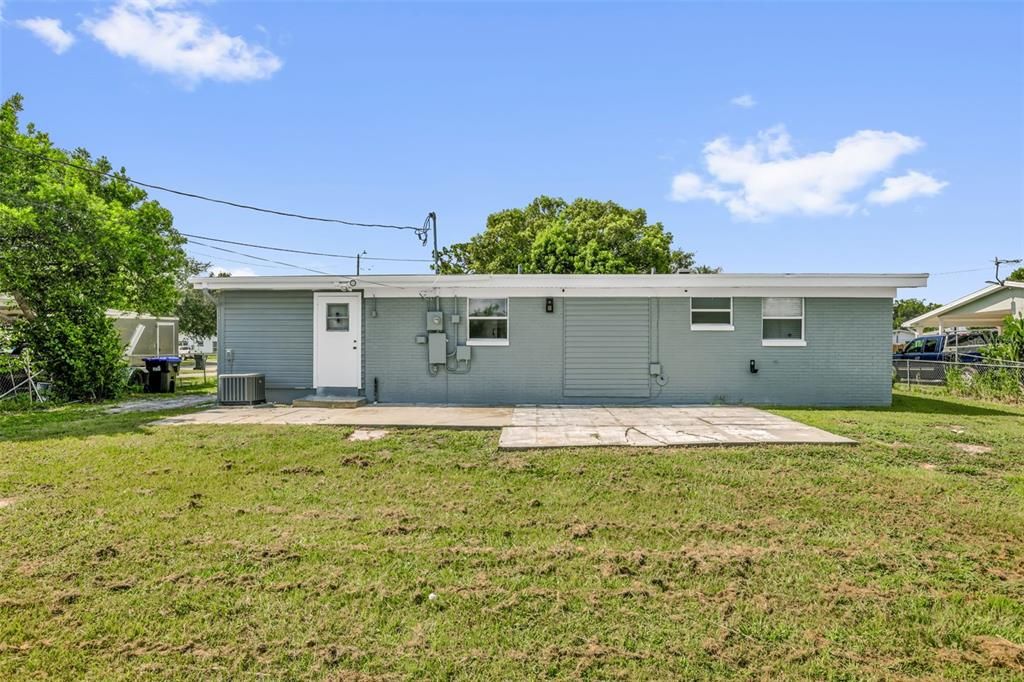 En Venta: $330,000 (3 camas, 2 baños, 1076 Pies cuadrados)