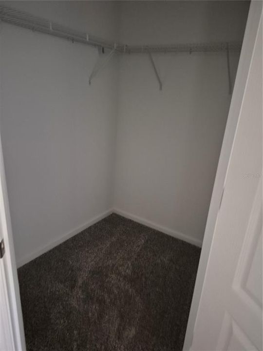 Activo con contrato: $1,750 (3 camas, 2 baños, 1200 Pies cuadrados)