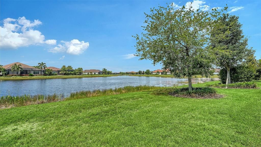 En Venta: $1,040,000 (3 camas, 3 baños, 2427 Pies cuadrados)