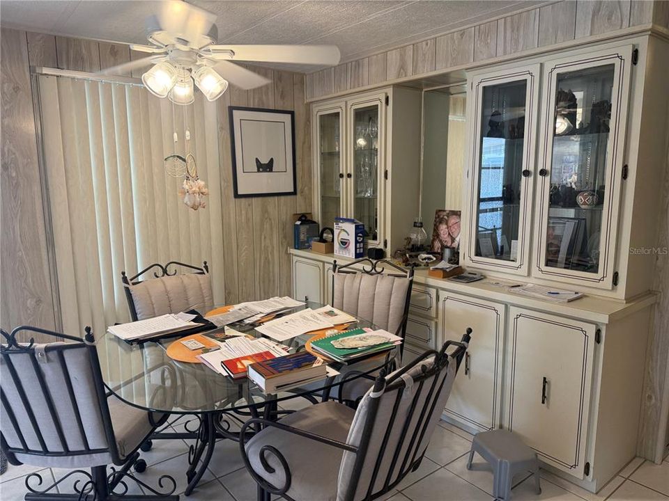 For Sale: $219,000 (2 beds, 2 baths, 1104 Square Feet)
