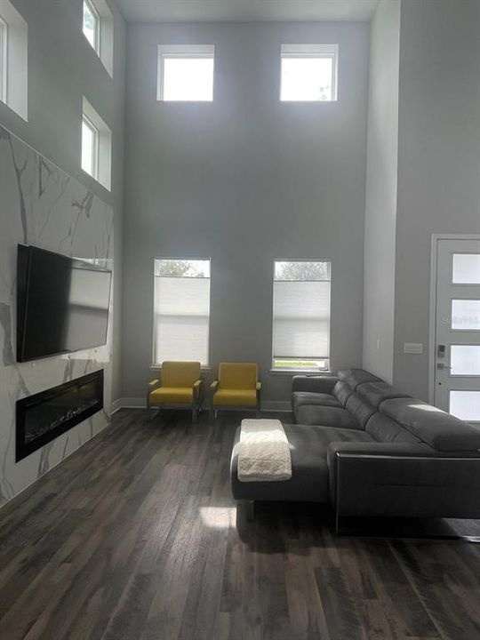 For Rent: $3,700 (4 beds, 3 baths, 2300 Square Feet)