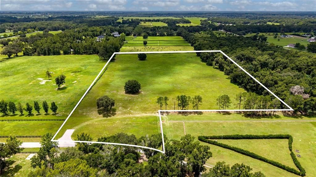 En Venta: $753,500 (15.07 acres)