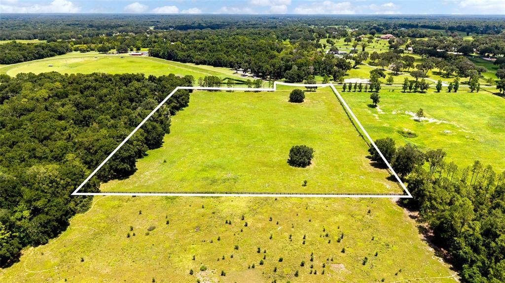 En Venta: $753,500 (15.07 acres)