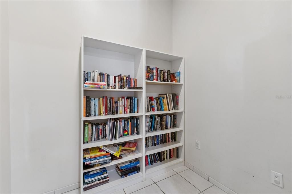 На продажу: $365,000 (3 спален, 2 ванн, 1777 Квадратных фут)