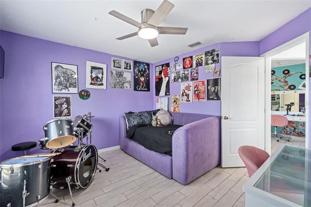 В аренду: $2,450 (3 спален, 2 ванн, 1665 Квадратных фут)