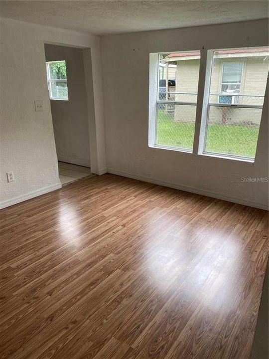 En Venta: $125,000 (3 camas, 1 baños, 856 Pies cuadrados)