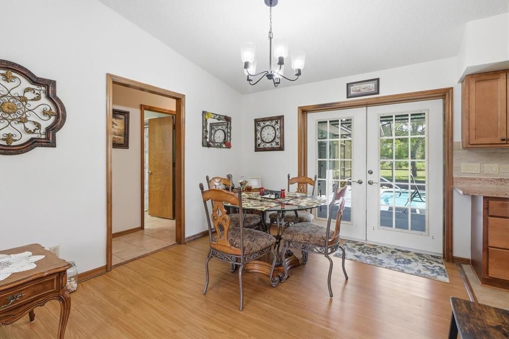 En Venta: $333,900 (3 camas, 2 baños, 1447 Pies cuadrados)