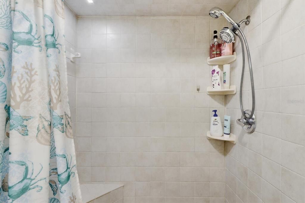 En Venta: $333,900 (3 camas, 2 baños, 1447 Pies cuadrados)