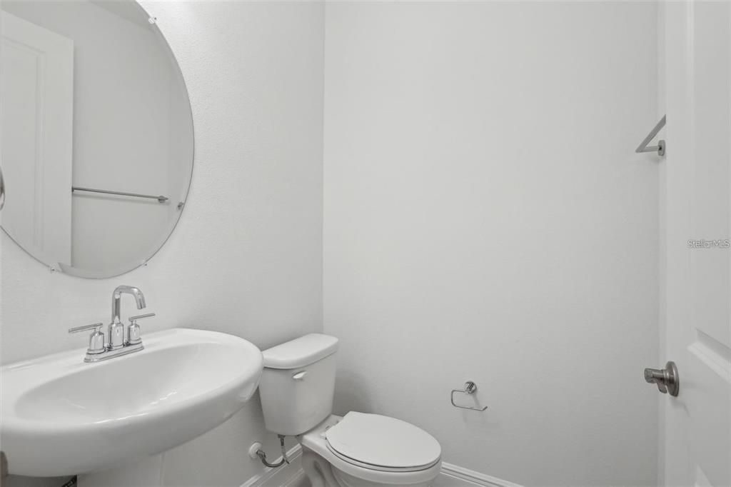 Activo con contrato: $2,950 (3 camas, 2 baños, 1788 Pies cuadrados)