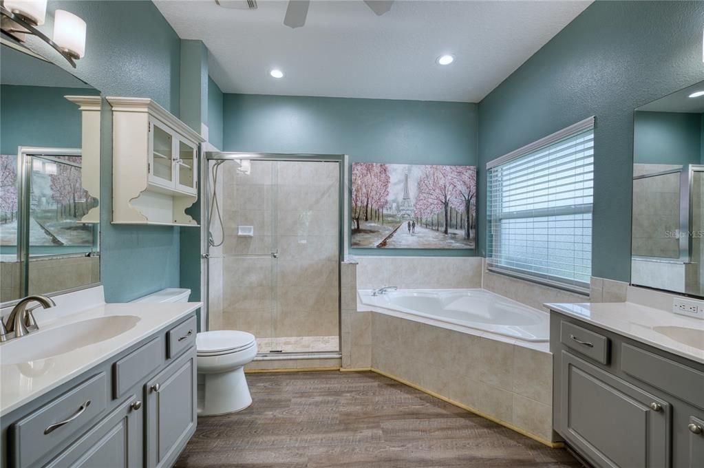 For Sale: $549,000 (4 beds, 3 baths, 2868 Square Feet)