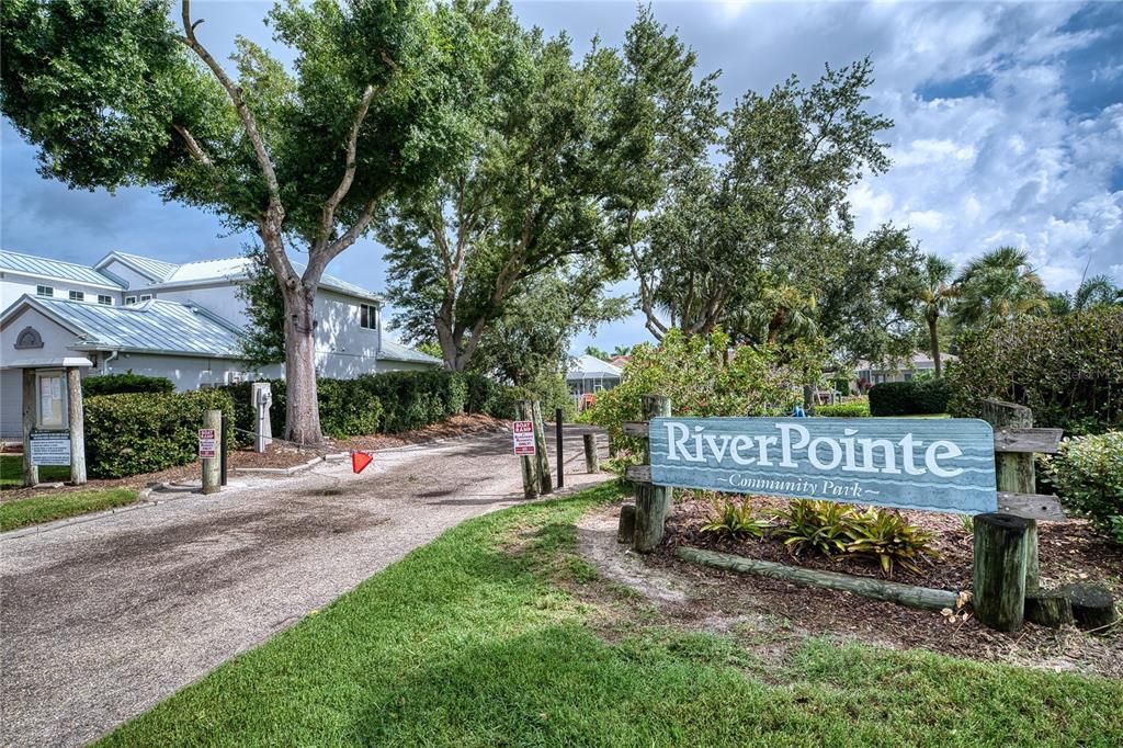 For Sale: $549,000 (4 beds, 3 baths, 2868 Square Feet)