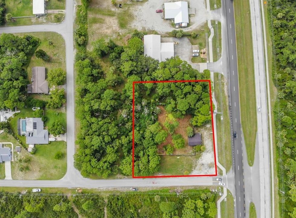 На продажу: $299,900 (0.96 acres)