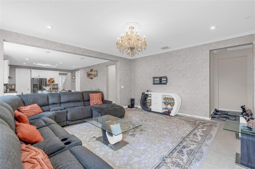 For Sale: $575,000 (4 beds, 4 baths, 2937 Square Feet)