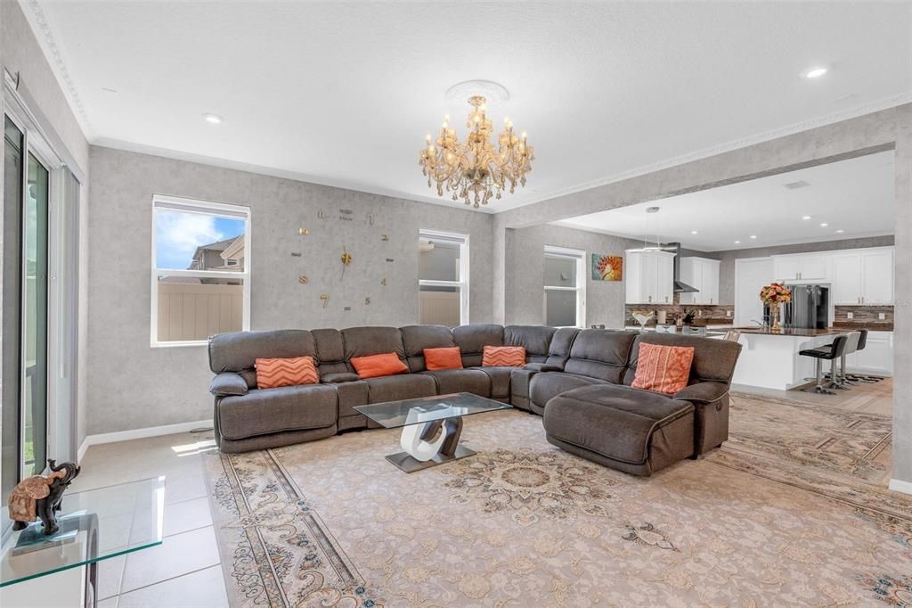 For Sale: $575,000 (4 beds, 4 baths, 2937 Square Feet)