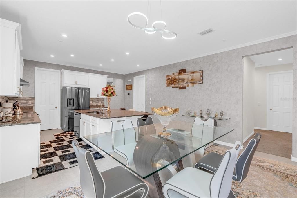 For Sale: $575,000 (4 beds, 4 baths, 2937 Square Feet)