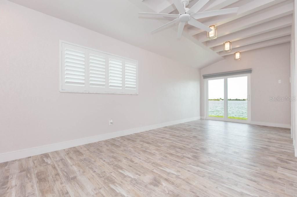 En Venta: $2,925,000 (3 camas, 3 baños, 2001 Pies cuadrados)