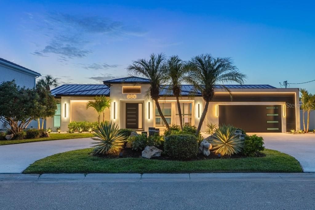 En Venta: $2,925,000 (3 camas, 3 baños, 2001 Pies cuadrados)
