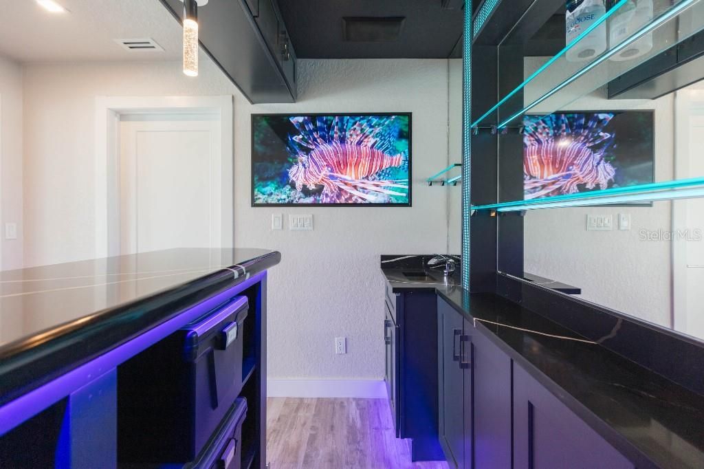 En Venta: $2,925,000 (3 camas, 3 baños, 2001 Pies cuadrados)