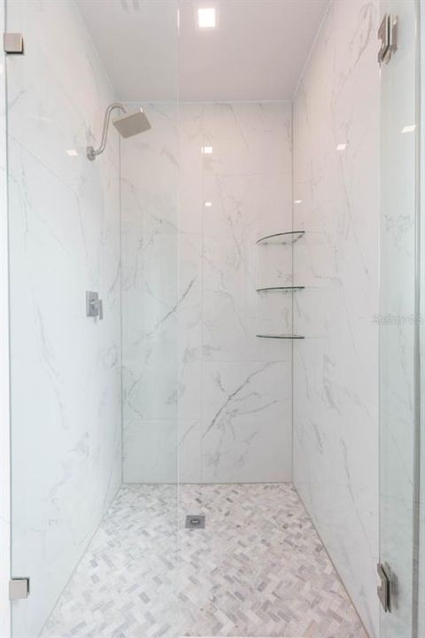 En Venta: $2,925,000 (3 camas, 3 baños, 2001 Pies cuadrados)