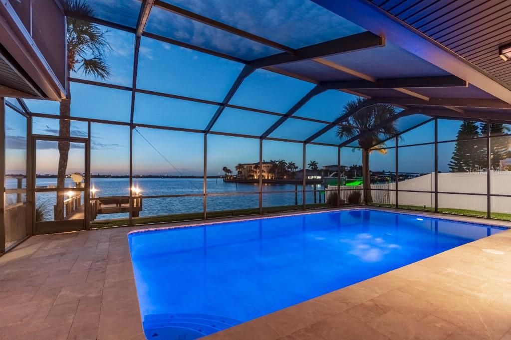 En Venta: $2,925,000 (3 camas, 3 baños, 2001 Pies cuadrados)