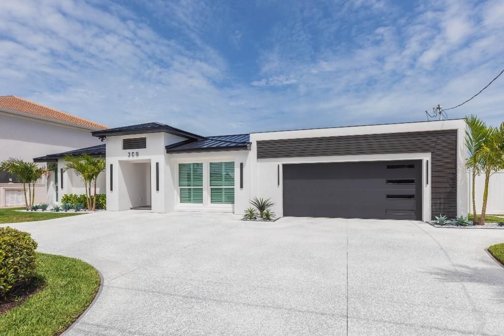 En Venta: $2,925,000 (3 camas, 3 baños, 2001 Pies cuadrados)