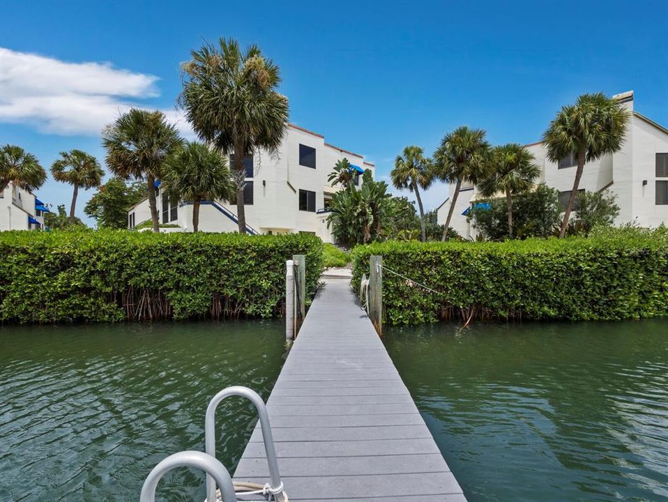 For Sale: $1,195,000 (3 beds, 3 baths, 2135 Square Feet)