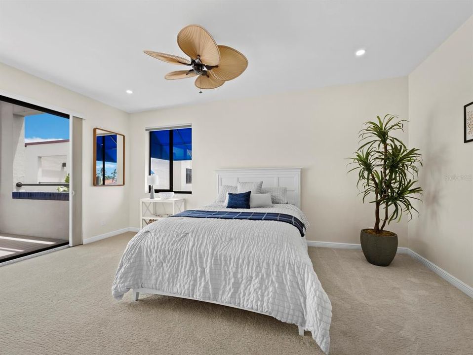 For Sale: $1,195,000 (3 beds, 3 baths, 2135 Square Feet)