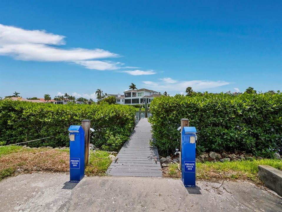For Sale: $1,195,000 (3 beds, 3 baths, 2135 Square Feet)
