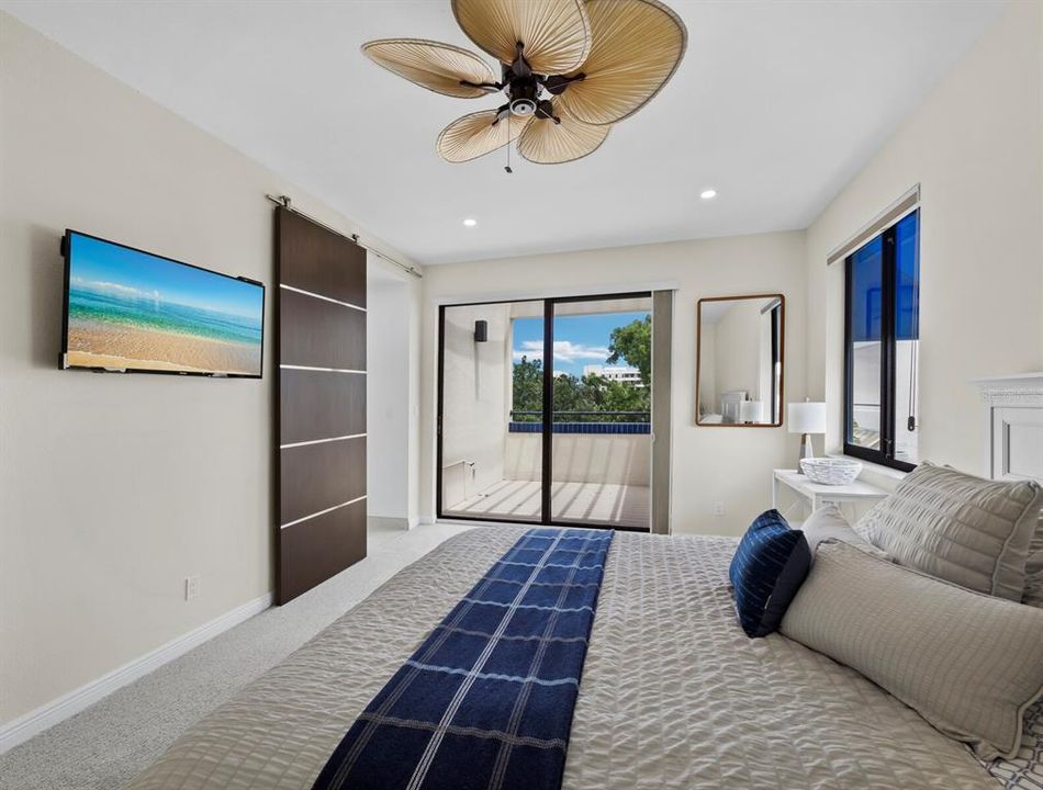 For Sale: $1,195,000 (3 beds, 3 baths, 2135 Square Feet)