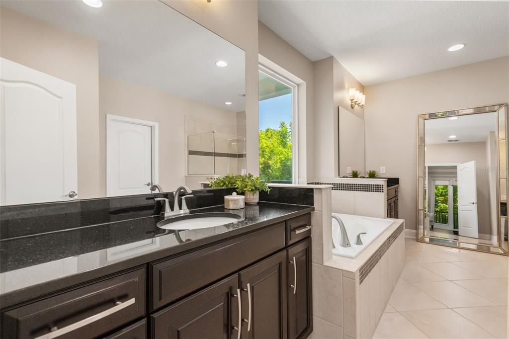 En Venta: $2,125,000 (5 camas, 5 baños, 4139 Pies cuadrados)