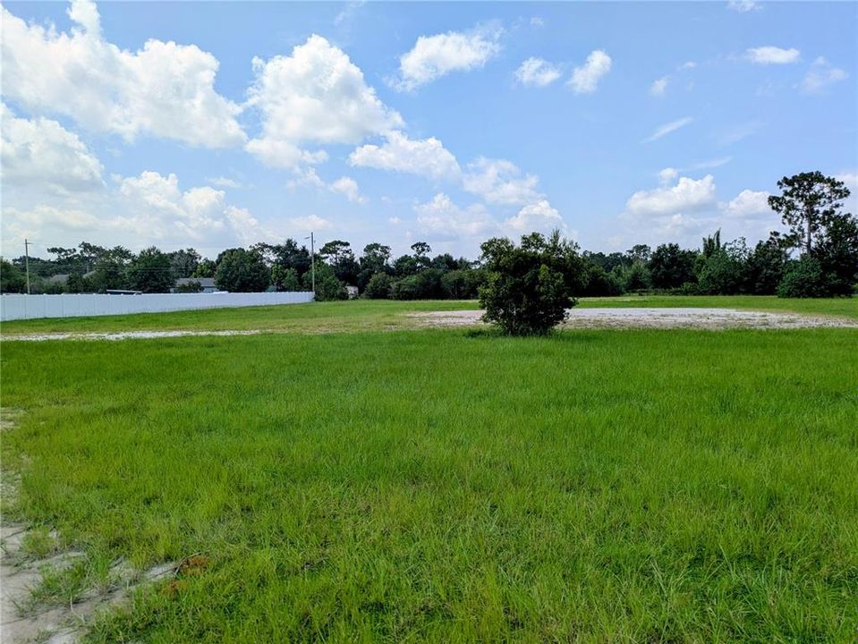 En Venta: $145,000 (1.32 acres)