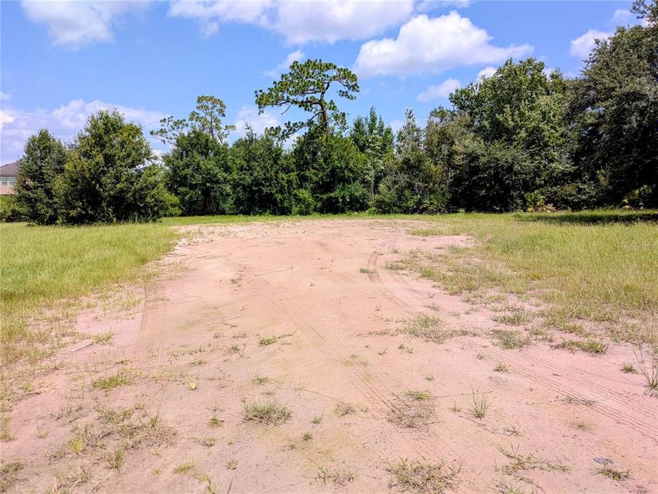 En Venta: $145,000 (1.32 acres)