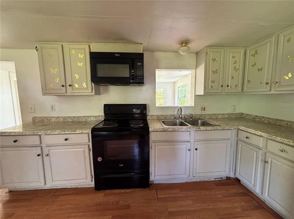 En Venta: $109,000 (3 camas, 1 baños, 900 Pies cuadrados)