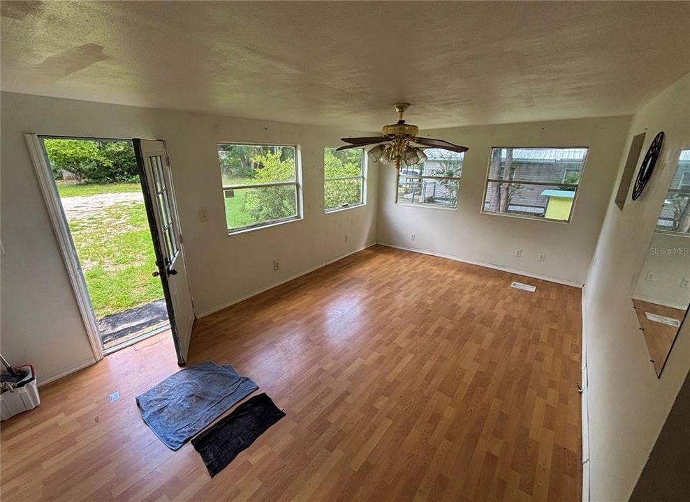 En Venta: $109,000 (3 camas, 1 baños, 900 Pies cuadrados)