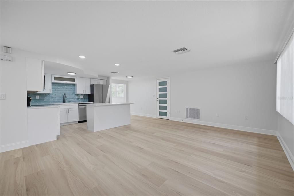 На продажу: $264,900 (3 спален, 2 ванн, 1254 Квадратных фут)