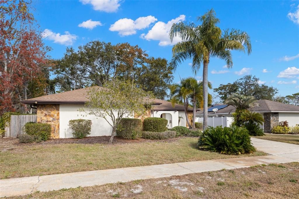 Activo con contrato: $595,000 (3 camas, 2 baños, 1796 Pies cuadrados)