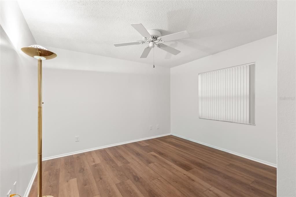 Activo con contrato: $595,000 (3 camas, 2 baños, 1796 Pies cuadrados)